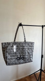 ساک اسپرت زنانه ALO مدل Urban Tote
